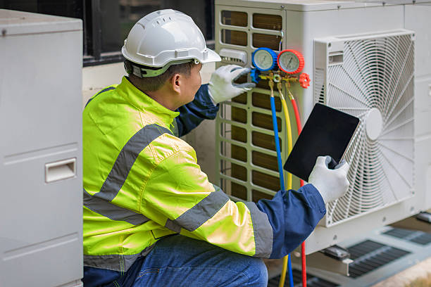 Professional Hvac technician working in Mantua, UT